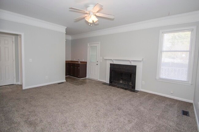 Building Photo - Charleston Style Home Now Available!