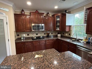 12457 Pfitzner Ct