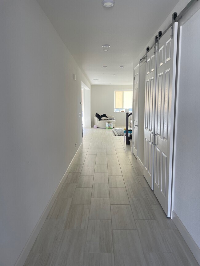Foto del edificio - 3540 Hart Dr