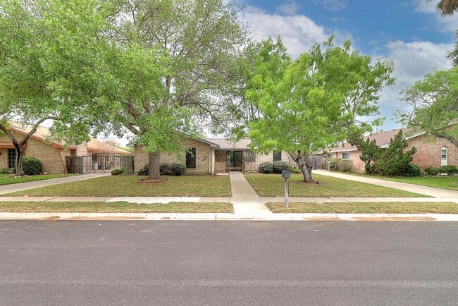 Building Photo - 3121 Seafoam Dr