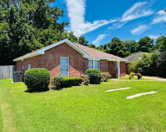 Building Photo - 6917 Oak Side Dr