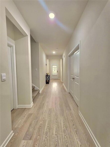 Foto del edificio - 327 Vly Oak Dr