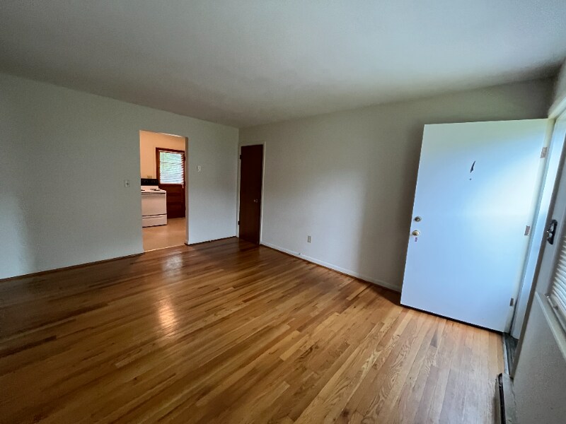 Foto principal - 437 Betsy Bell Rd