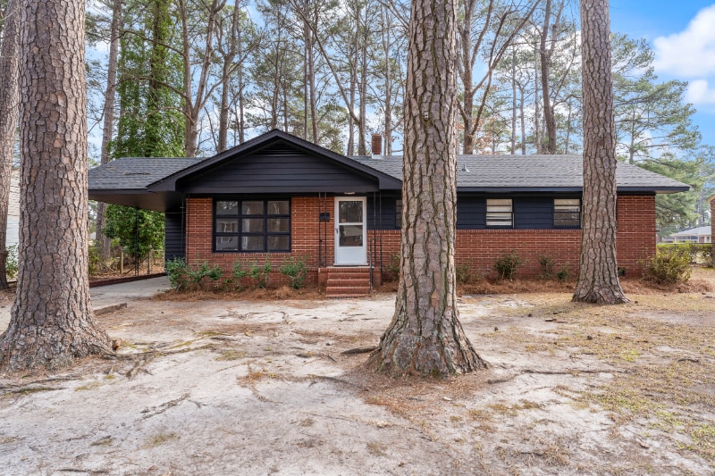 Foto principal - 829 Burton St