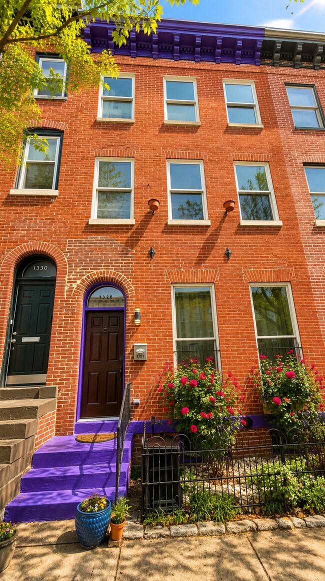 Foto del edificio - 1328 W Lombard St