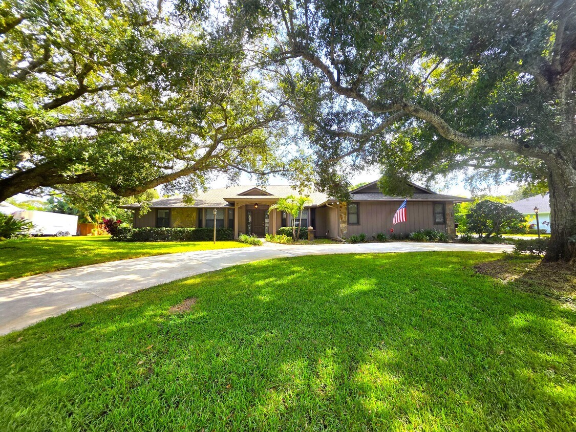 Foto principal - 1060 31st Ave