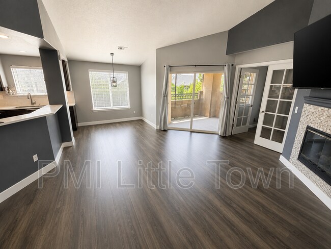 Foto del edificio - 4464 Copeland Lp