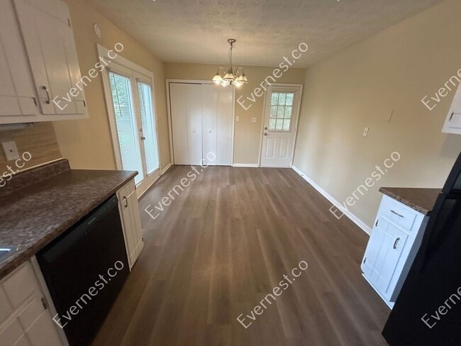 Building Photo - 565 Dove Tail Ct SE
