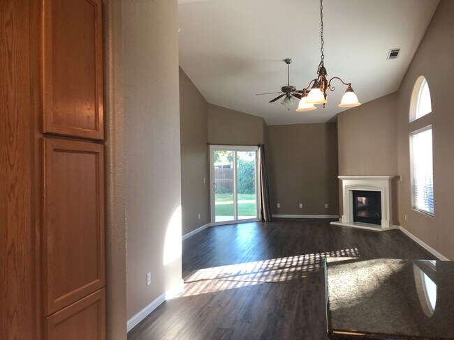 Building Photo - 1778 Rosa Ave