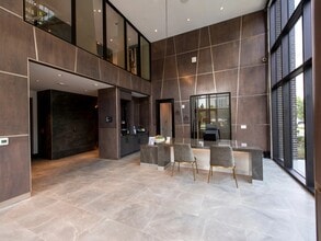 Building Photo - 510 W 20th St