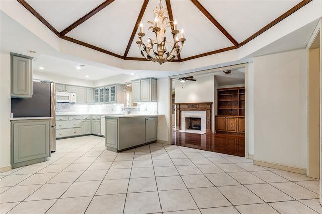 Foto del edificio - 10009 Chimney Hill Ln