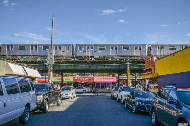 Foto del edificio - 37-50-50 87th St