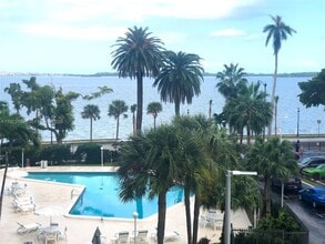 Building Photo - 1408 Brickell Bay Dr