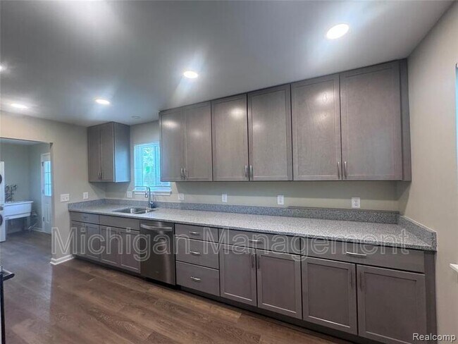 Foto del edificio - 21104 Inkster Rd