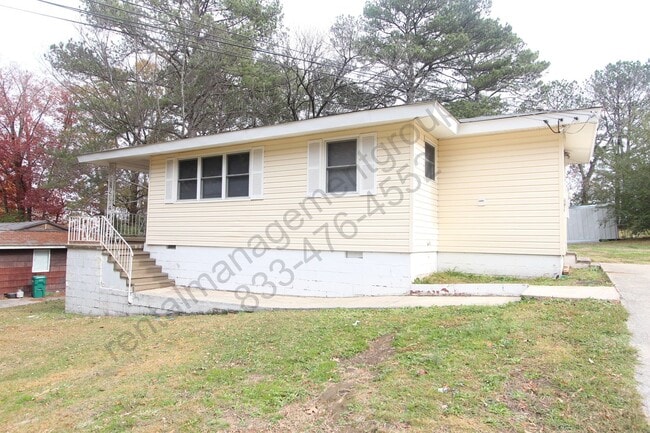 Building Photo - New On The Market with Fresh Updates!! Better Hurry!!