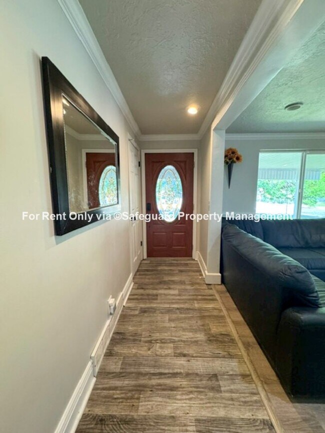 Building Photo - Spacious West Jordan Home on Large Corner Lot