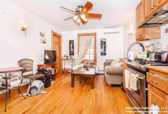 Foto del edificio - 61 Anderson St