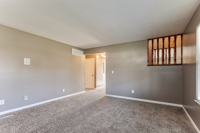 Building Photo - 3 Bedroom on Deer Bluff