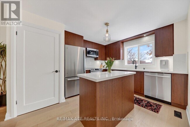 Building Photo - 100 Brimwood Blvd