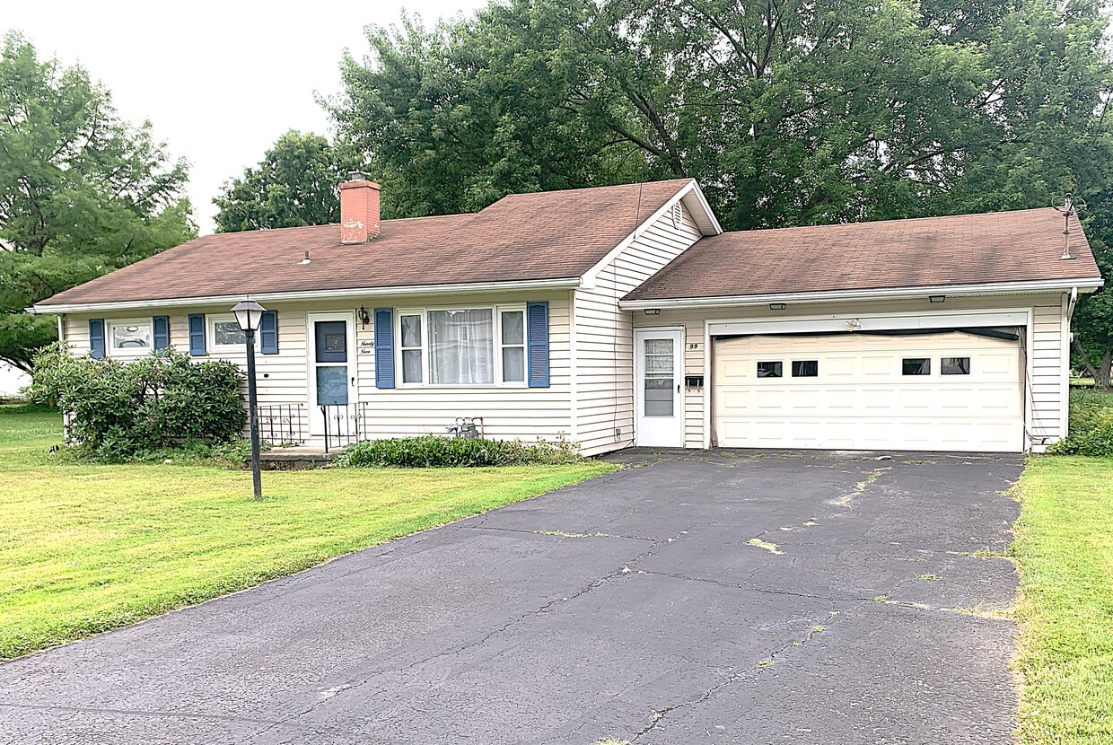Primary Photo - 99 Seymour St