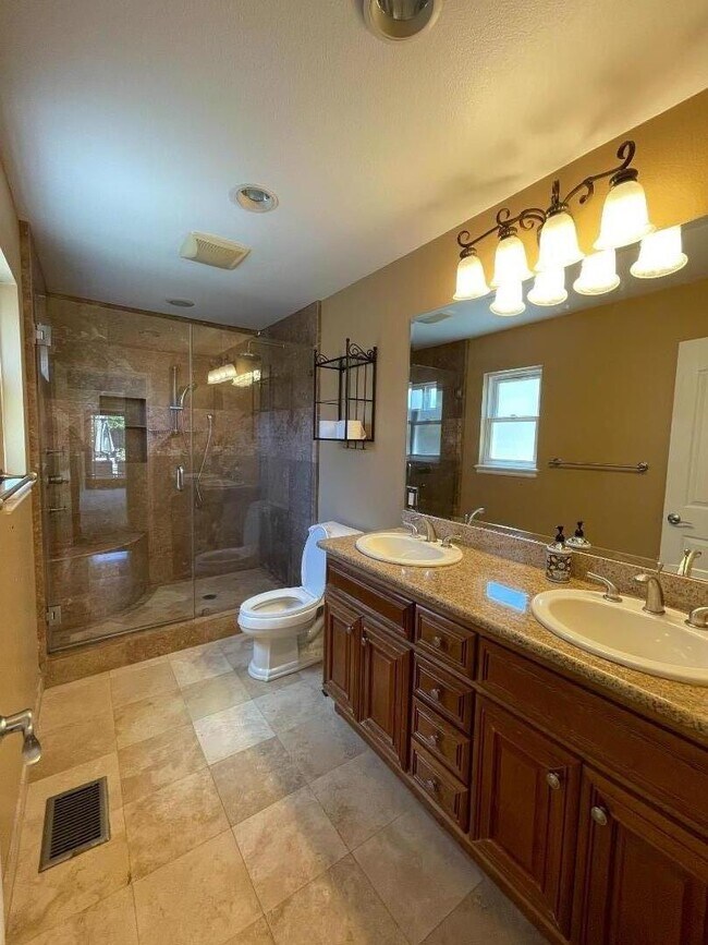 Foto del edificio - 5022 Brett Ct