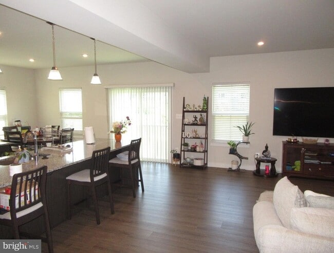 Building Photo - 604 Longleaf Dr