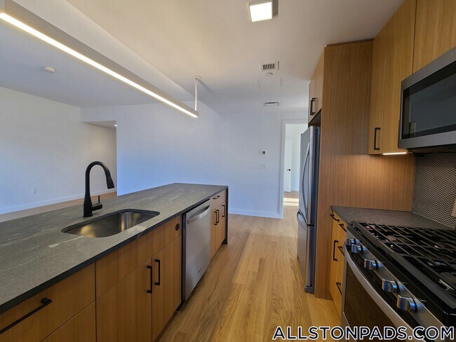 Foto del edificio - 83 Gardner St