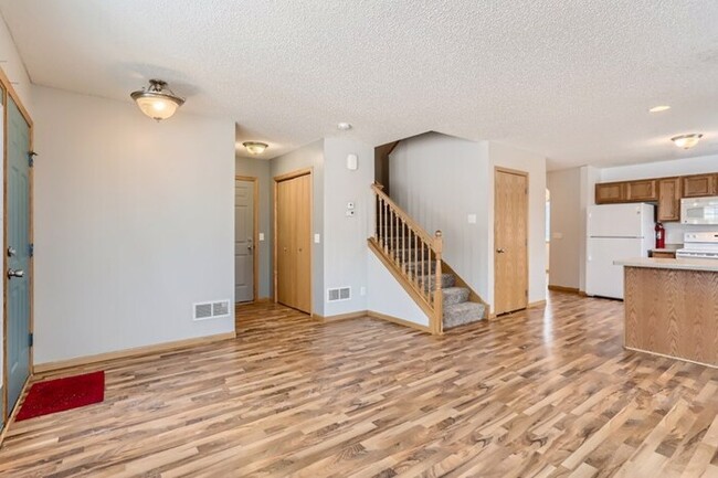 Foto del edificio - 2054 Langston Lane Ne, Saint Michael, MN, ...