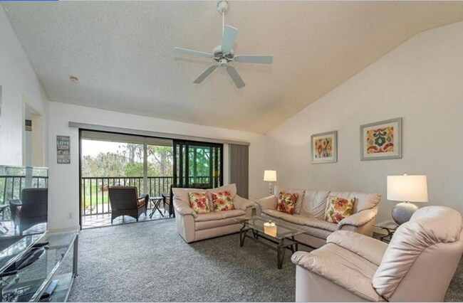 Foto del edificio - Wonderful 2/2 Condo -Deauville Lake Club -...