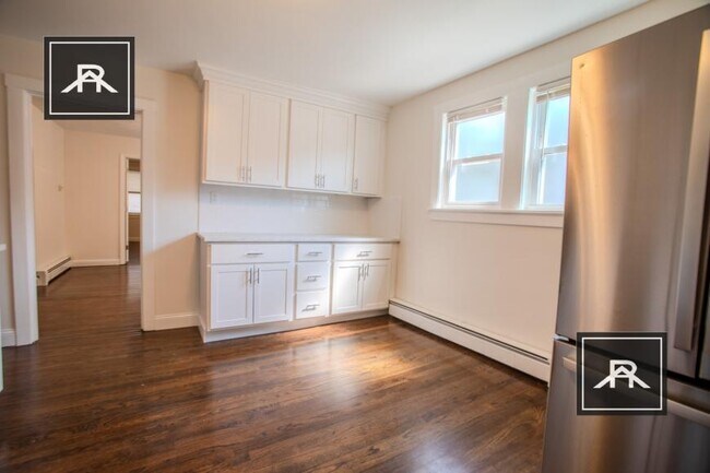 Foto del edificio - 4 bedroom in Brighton MA 02135
