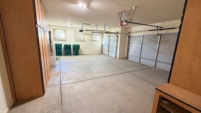 Foto del edificio - 21549 Backus Dr