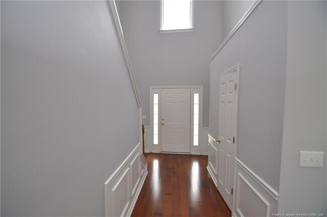 Building Photo - 806 Brickstone Dr
