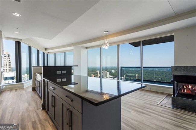 Foto del edificio - 3344 Peachtree Rd NE