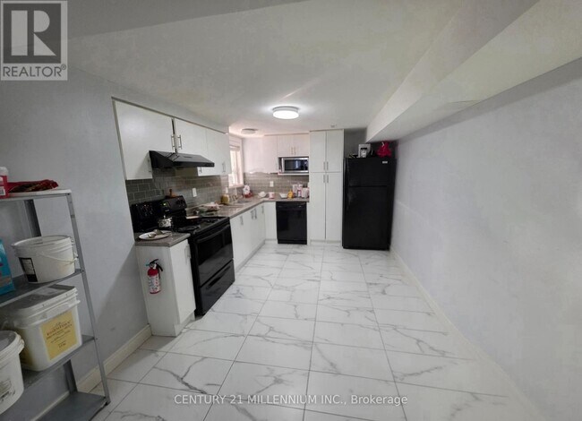 Building Photo - 23 Malcolm Crescent