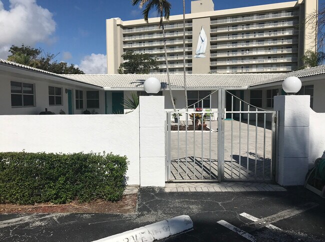 Foto del edificio - 2503 N Ocean Blvd