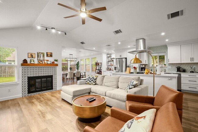 Foto del edificio - 11510 Hidden Quail Dr
