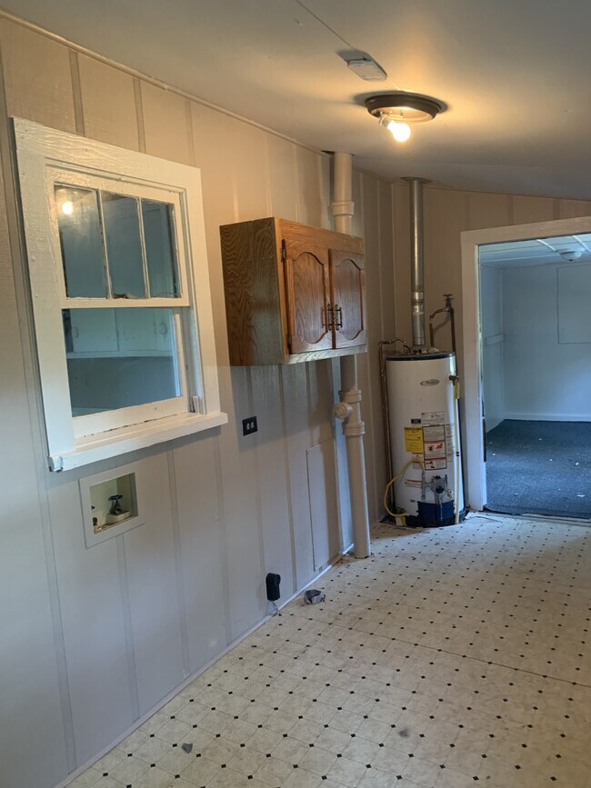 Building Photo - 7379 Hawkinsville Road