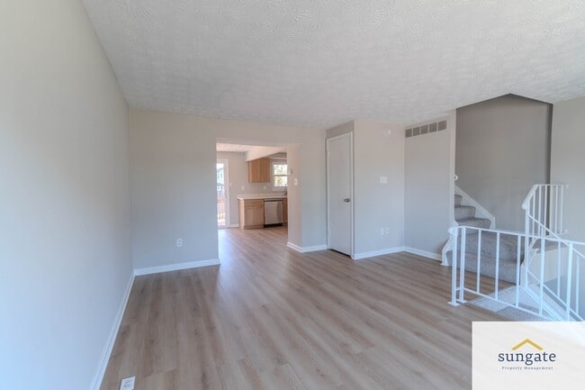 Building Photo - 422 Machias Pl