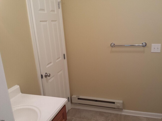 Foto del edificio - 105 W White Horse Pike