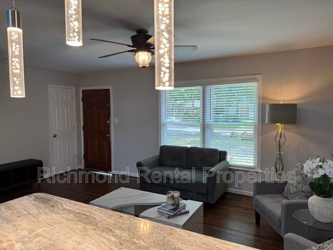 Building Photo - 229 Shadwood Drive
