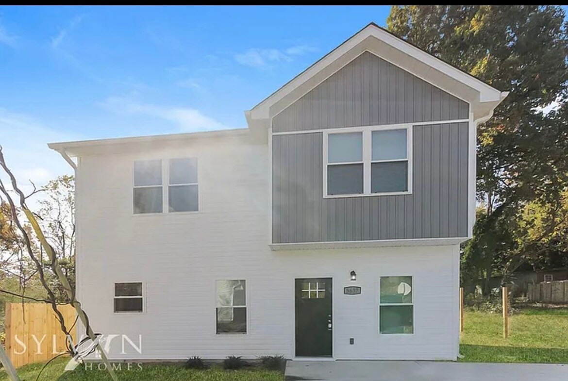 Foto principal - 5637 2nd St