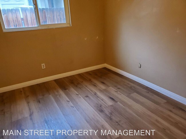 Building Photo - 2 br, 1 bath Apartment - 3315 Fairmount Blvd