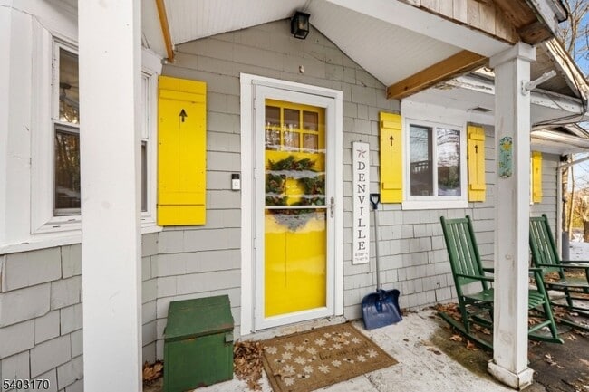 Building Photo - 49 Cliffside Trail