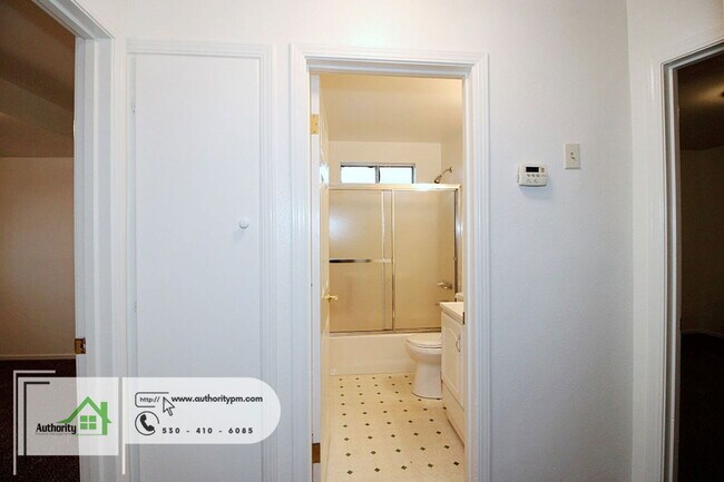 Foto del edificio - 1108 3rd St