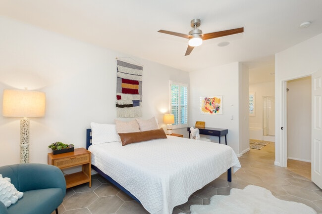 Building Photo - 82594 Hughes Dr