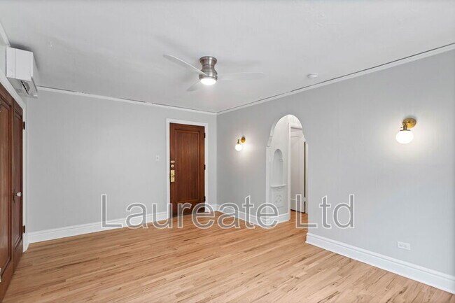 Foto del edificio - 1050 N Pearl St