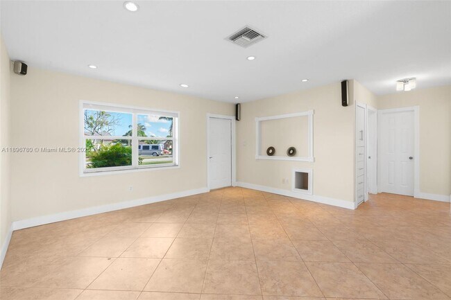 Foto del edificio - 7305 NW 95th Way