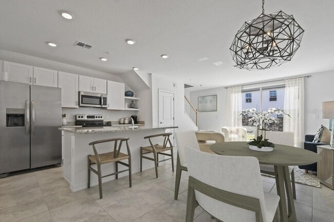 Building Photo - 4915 1st Ave E