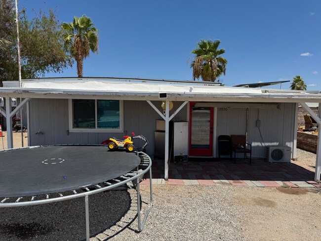Building Photo - 13570 E 44th St