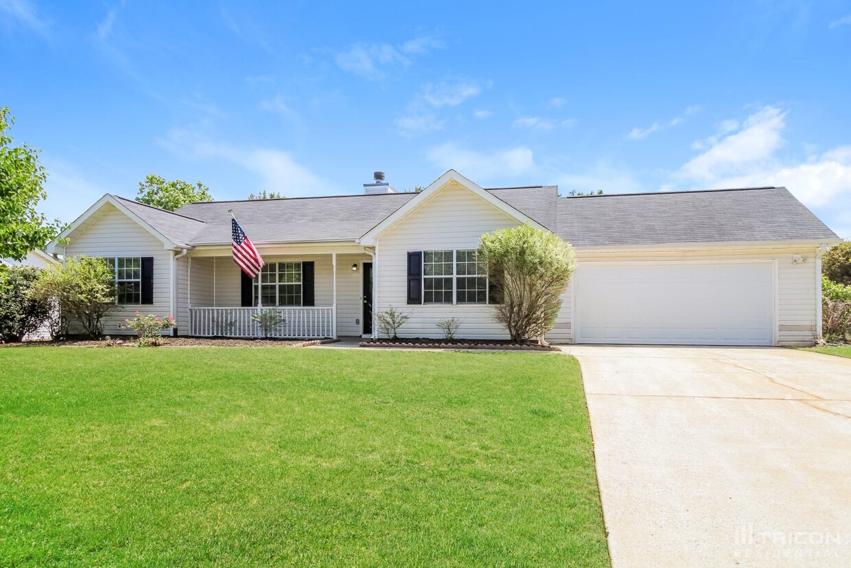 Primary Photo - 188 Greenleaf Drive Hampton GA